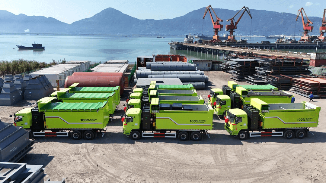 Ruipu Lanjun hilft Qingtuo Heavy Industry, den neuen Energie-Bergbaulastwagen vom Band zu rollen, und schafft so eine Win-Win-Situation der effizienten CO2-Reduzierung